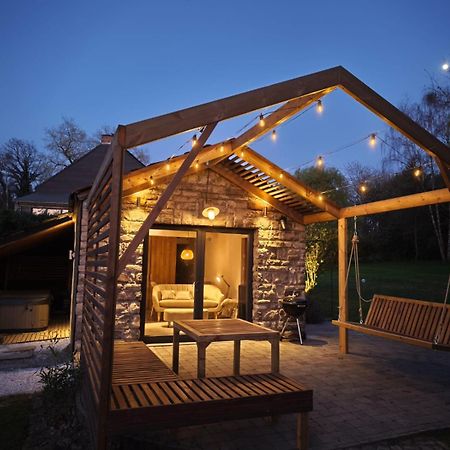 Out & Lodge Les Spirous Les Géronsarts Exterior foto