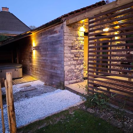 Out & Lodge Les Spirous Les Géronsarts Exterior foto